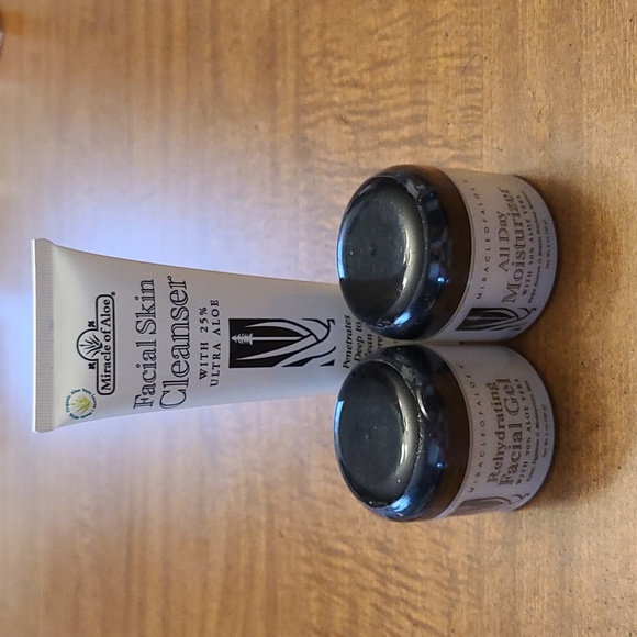 MIRACLE OF ALOE Skincare Lot - Picture 3 of 4